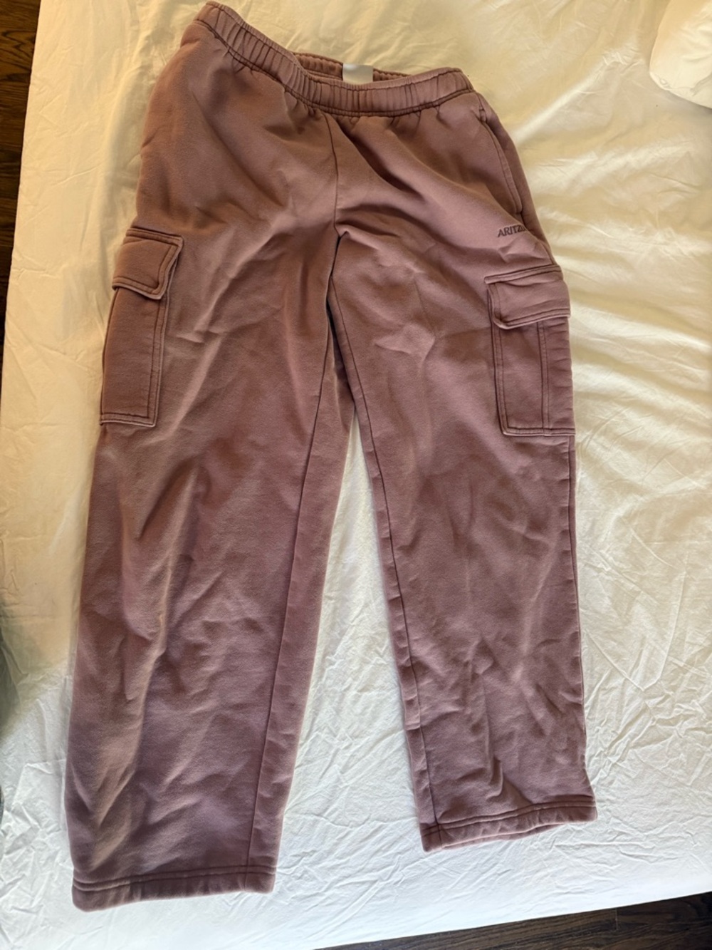 Aritzia Mauve sweat fleece mega fit Cargo Sweatpants